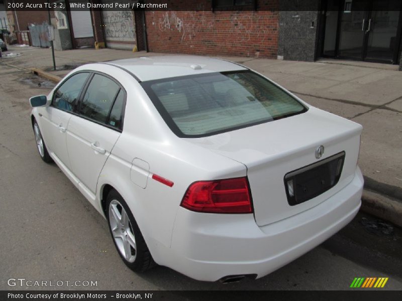White Diamond Pearl / Parchment 2006 Acura TL 3.2