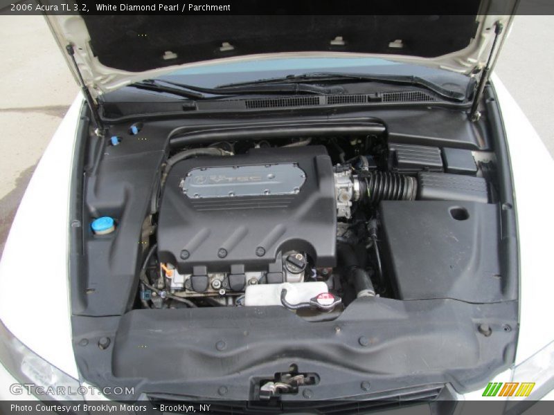 White Diamond Pearl / Parchment 2006 Acura TL 3.2