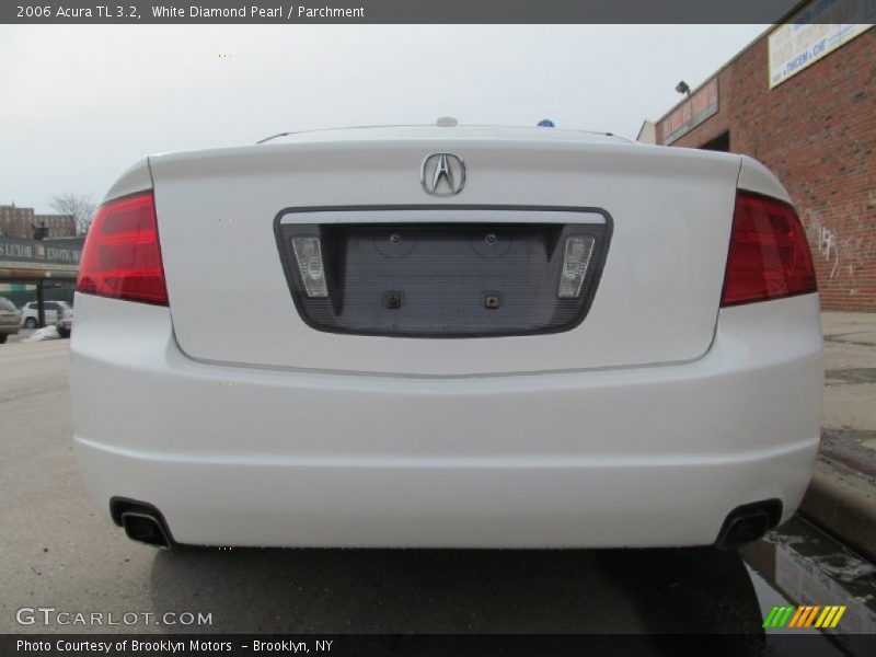 White Diamond Pearl / Parchment 2006 Acura TL 3.2