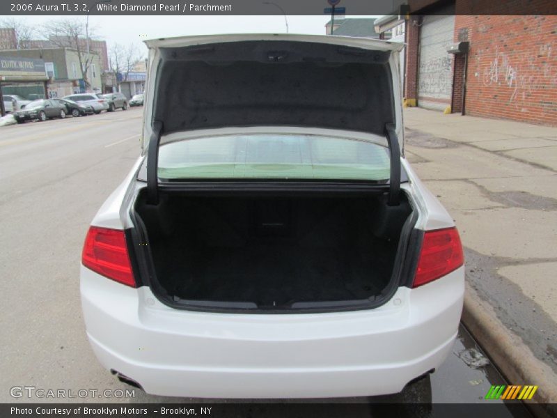 White Diamond Pearl / Parchment 2006 Acura TL 3.2