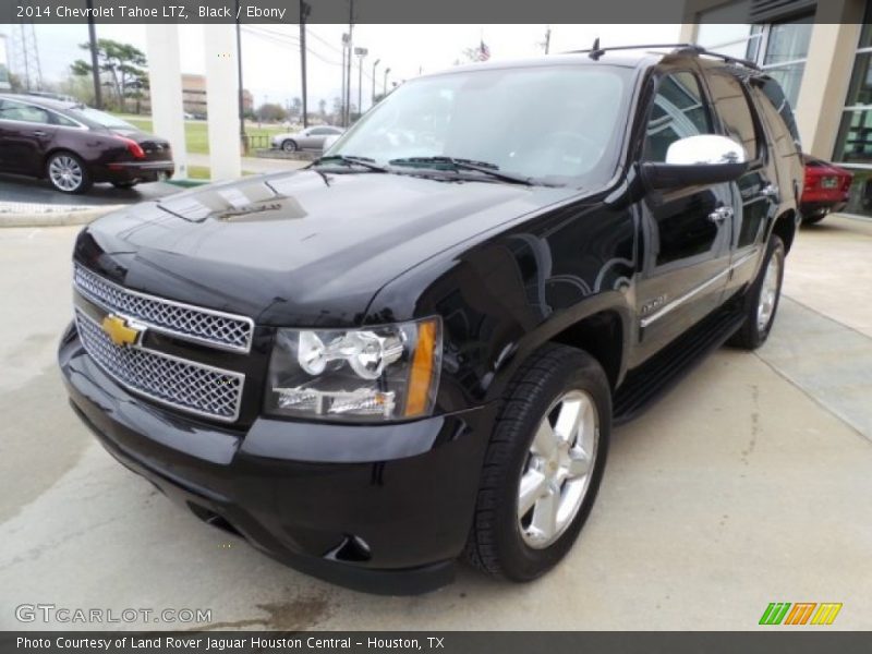 Front 3/4 View of 2014 Tahoe LTZ