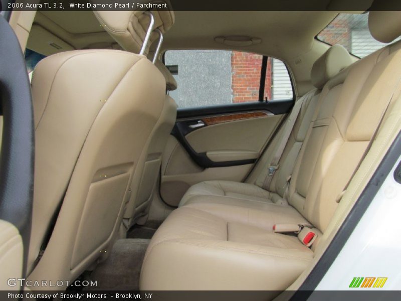 White Diamond Pearl / Parchment 2006 Acura TL 3.2
