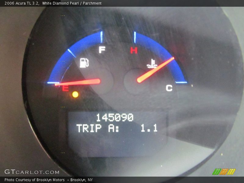 White Diamond Pearl / Parchment 2006 Acura TL 3.2