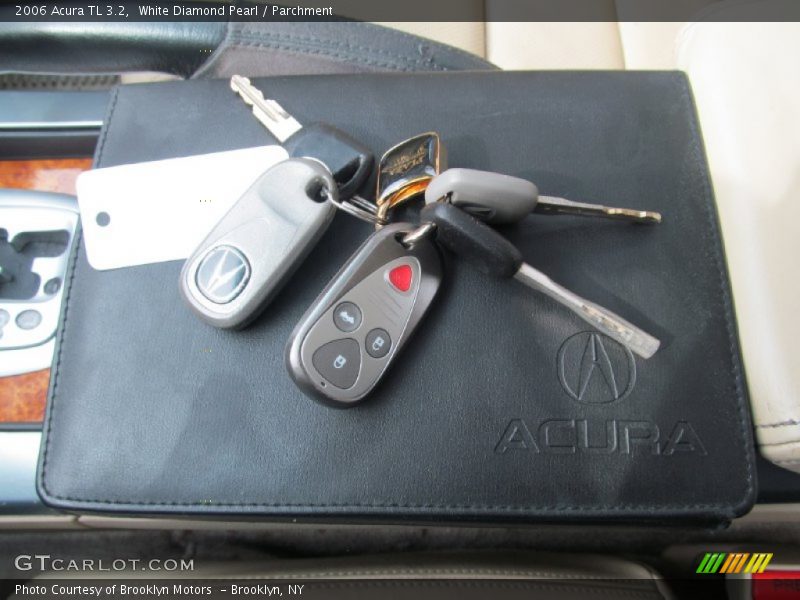 White Diamond Pearl / Parchment 2006 Acura TL 3.2