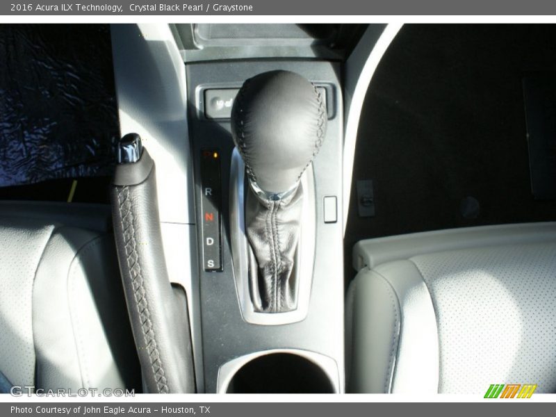  2016 ILX Technology 8 Speed DCT Automatic Shifter