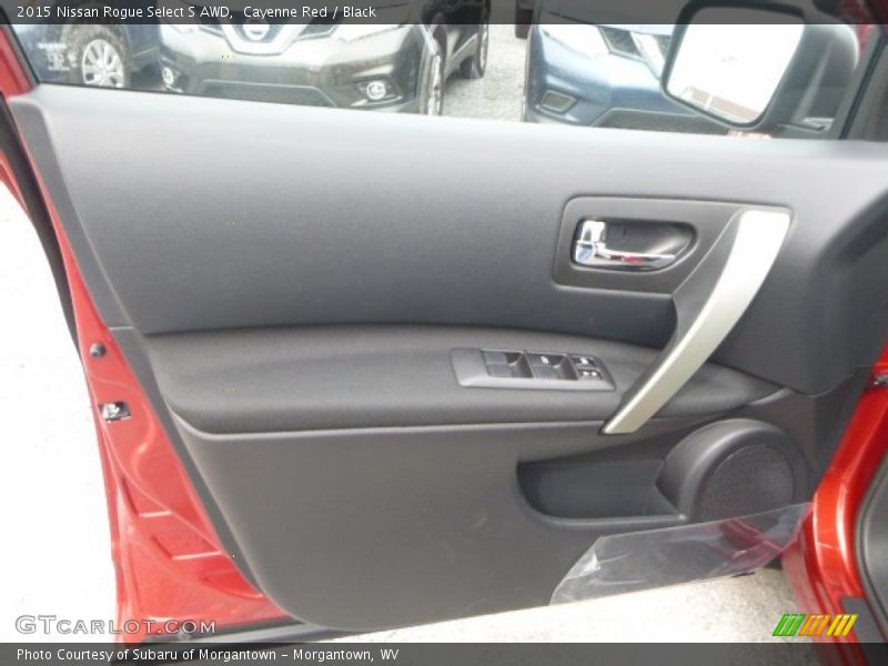 Door Panel of 2015 Rogue Select S AWD