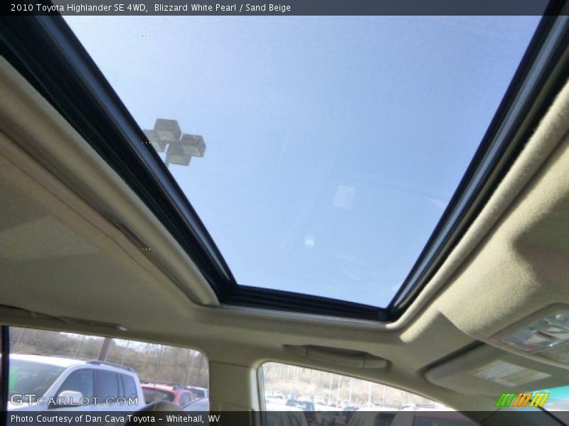 Blizzard White Pearl / Sand Beige 2010 Toyota Highlander SE 4WD