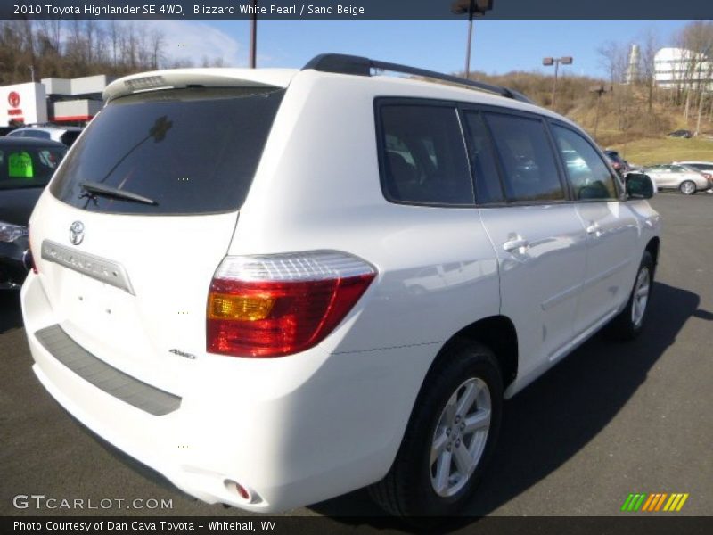 Blizzard White Pearl / Sand Beige 2010 Toyota Highlander SE 4WD