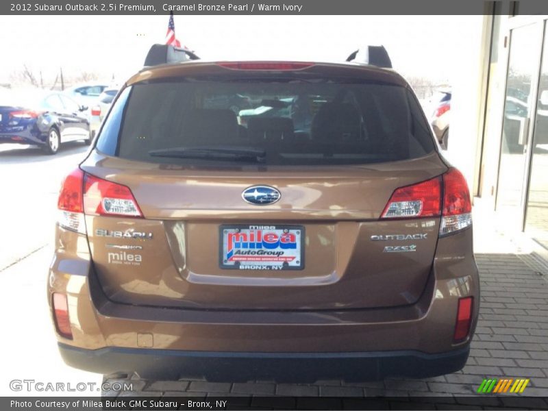 Caramel Bronze Pearl / Warm Ivory 2012 Subaru Outback 2.5i Premium