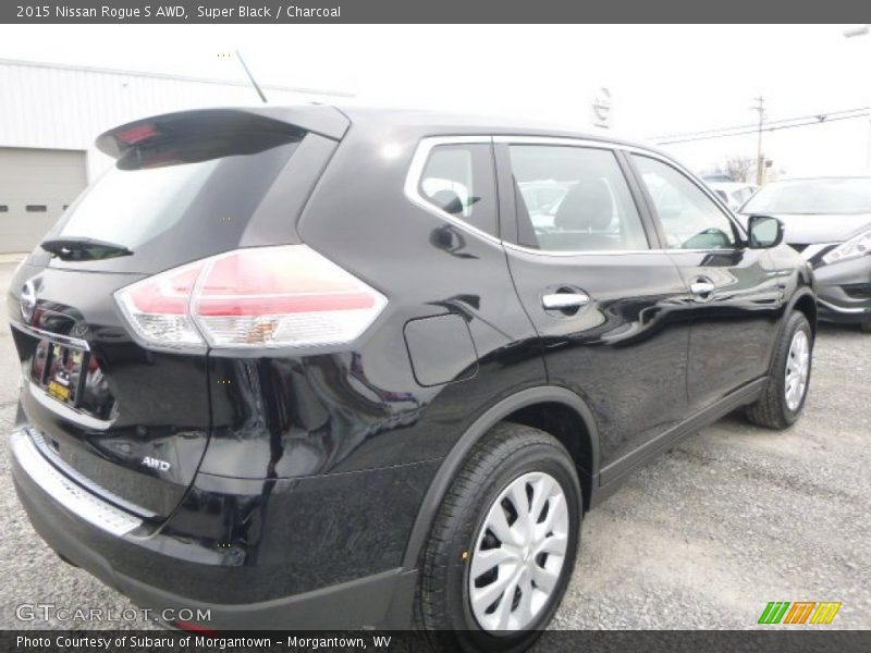 Super Black / Charcoal 2015 Nissan Rogue S AWD