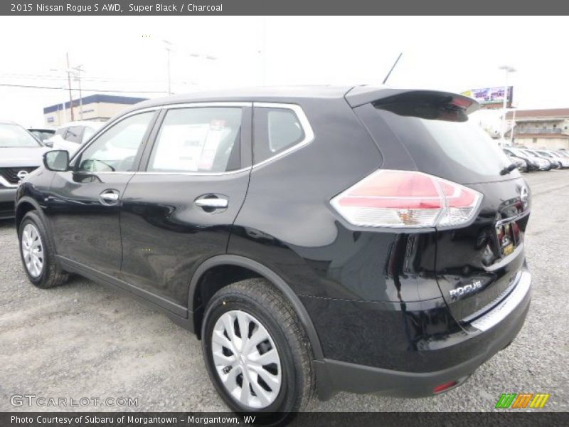 Super Black / Charcoal 2015 Nissan Rogue S AWD