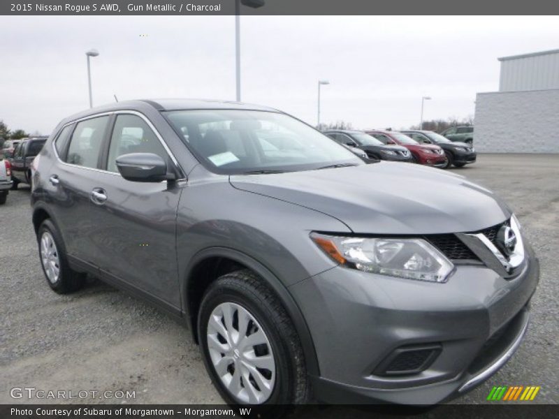 Front 3/4 View of 2015 Rogue S AWD