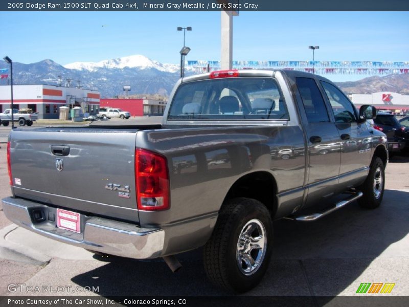 Mineral Gray Metallic / Dark Slate Gray 2005 Dodge Ram 1500 SLT Quad Cab 4x4
