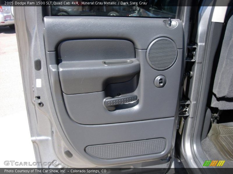 Mineral Gray Metallic / Dark Slate Gray 2005 Dodge Ram 1500 SLT Quad Cab 4x4