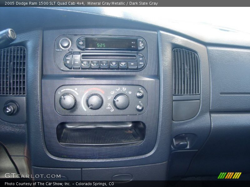 Mineral Gray Metallic / Dark Slate Gray 2005 Dodge Ram 1500 SLT Quad Cab 4x4