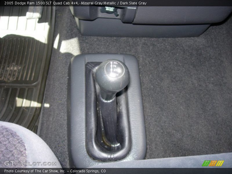 Mineral Gray Metallic / Dark Slate Gray 2005 Dodge Ram 1500 SLT Quad Cab 4x4