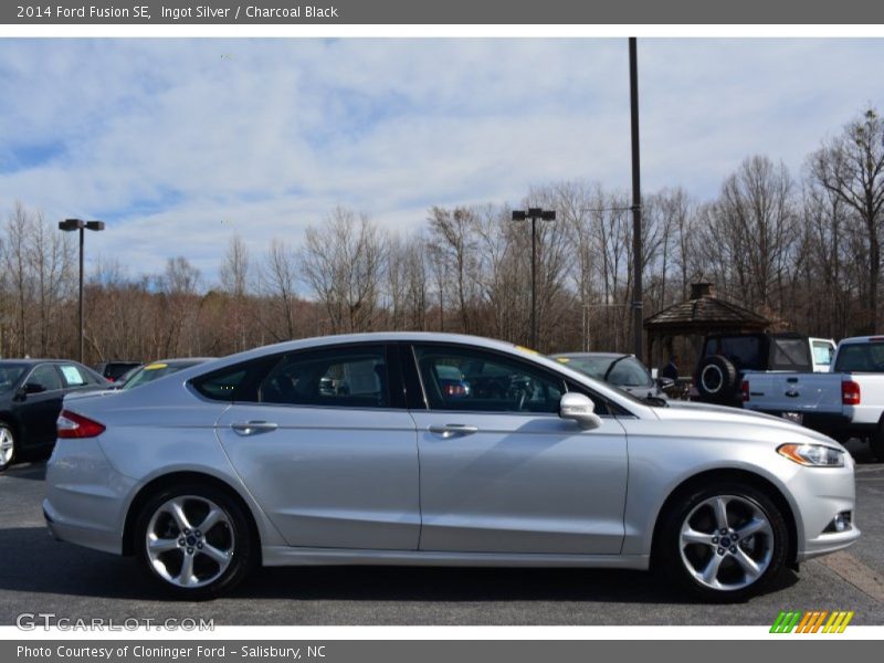 Ingot Silver / Charcoal Black 2014 Ford Fusion SE