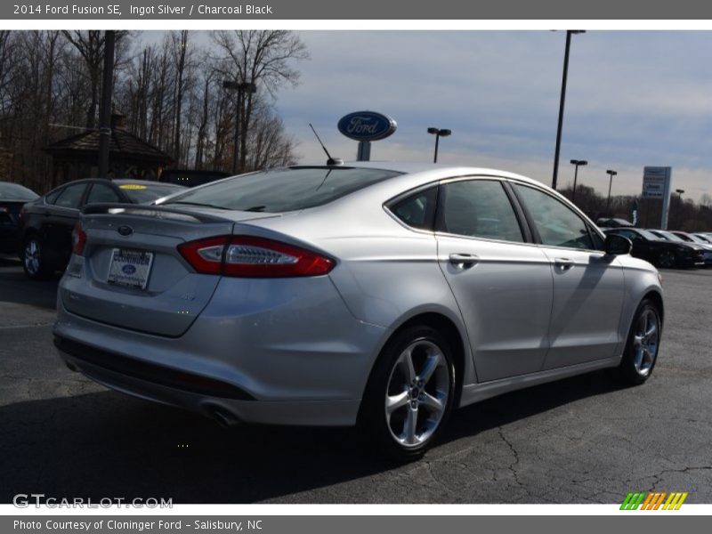 Ingot Silver / Charcoal Black 2014 Ford Fusion SE
