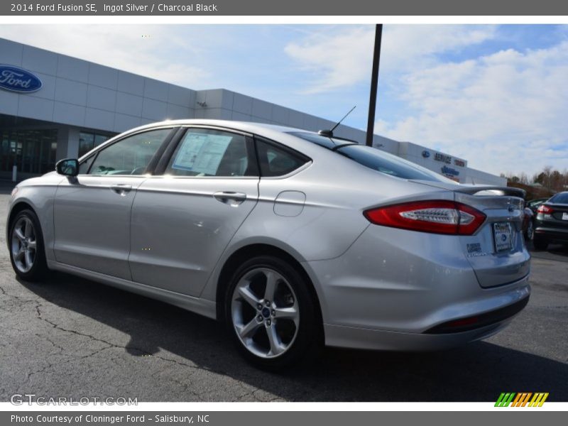 Ingot Silver / Charcoal Black 2014 Ford Fusion SE