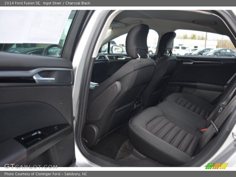 Ingot Silver / Charcoal Black 2014 Ford Fusion SE