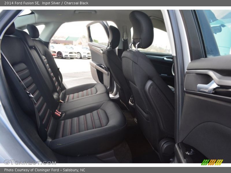 Ingot Silver / Charcoal Black 2014 Ford Fusion SE
