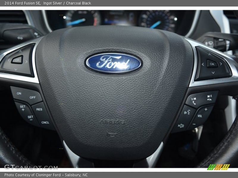 Ingot Silver / Charcoal Black 2014 Ford Fusion SE