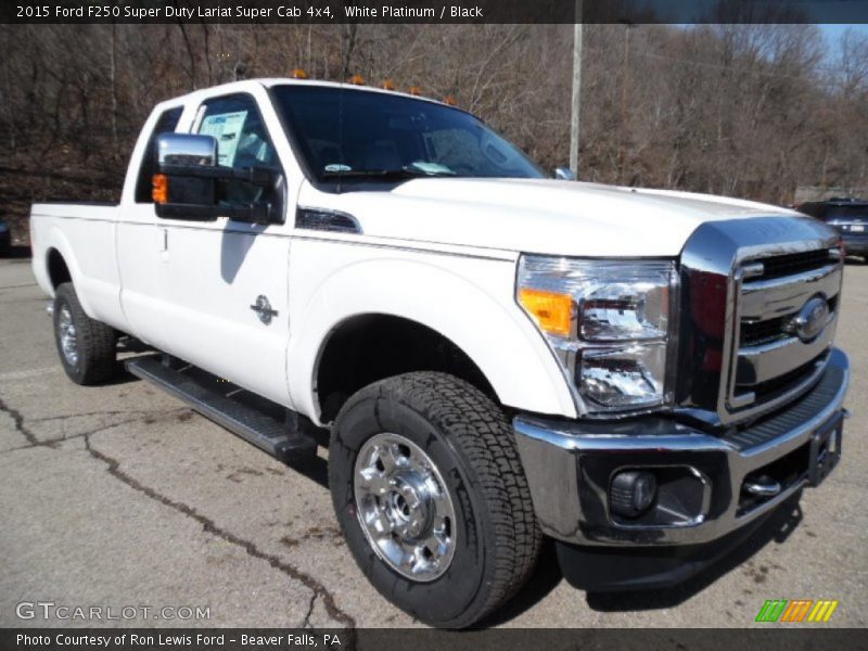 Front 3/4 View of 2015 F250 Super Duty Lariat Super Cab 4x4