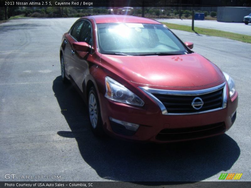 Cayenne Red / Beige 2013 Nissan Altima 2.5 S