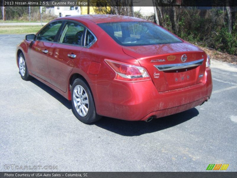 Cayenne Red / Beige 2013 Nissan Altima 2.5 S