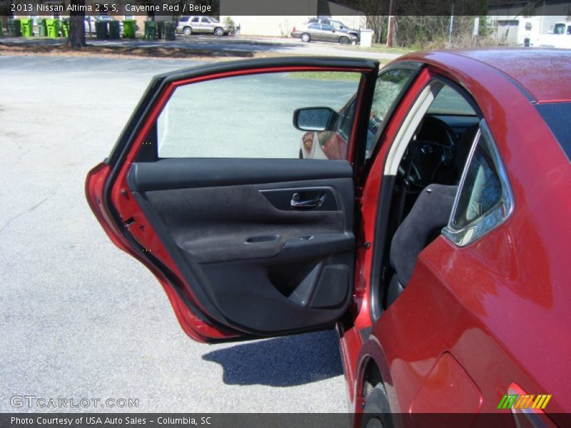 Cayenne Red / Beige 2013 Nissan Altima 2.5 S