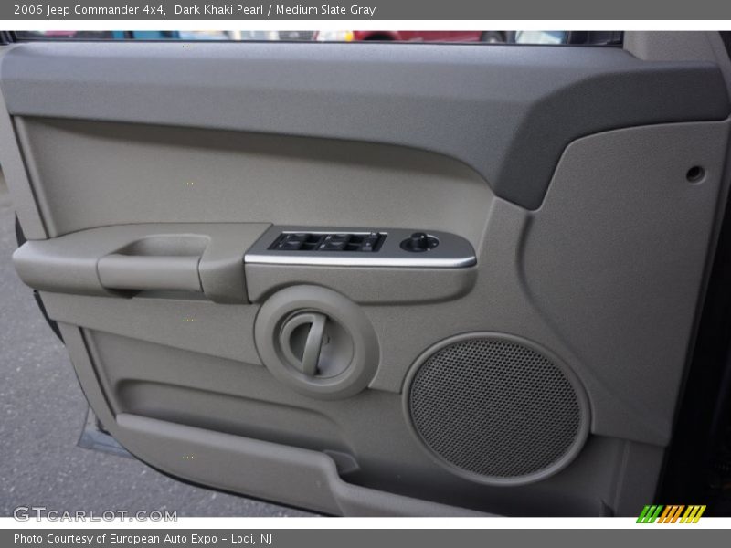 Dark Khaki Pearl / Medium Slate Gray 2006 Jeep Commander 4x4