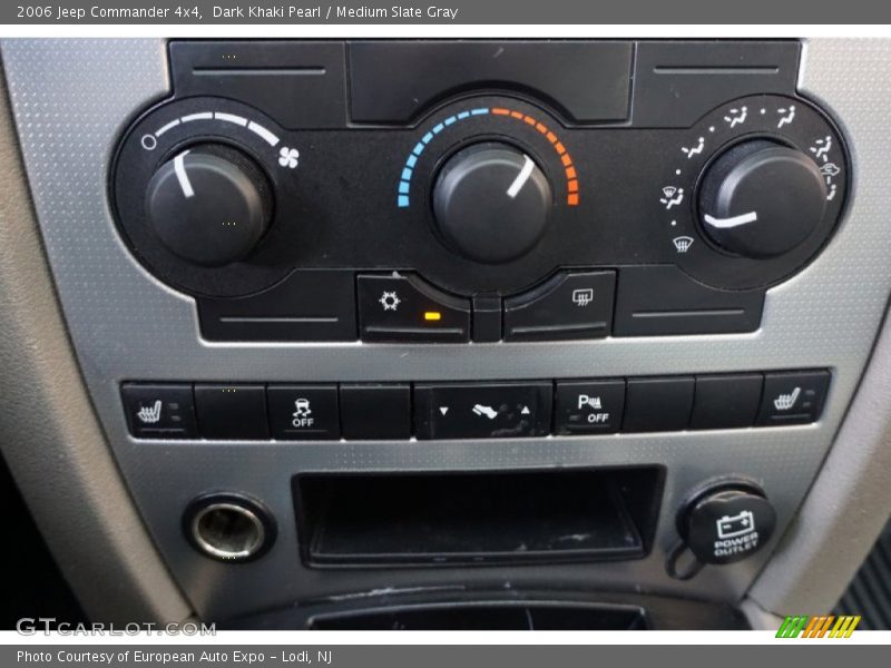 Dark Khaki Pearl / Medium Slate Gray 2006 Jeep Commander 4x4