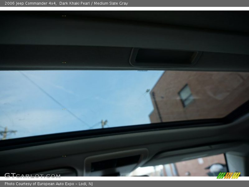 Dark Khaki Pearl / Medium Slate Gray 2006 Jeep Commander 4x4