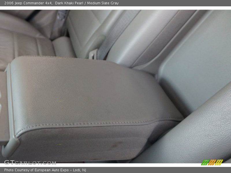 Dark Khaki Pearl / Medium Slate Gray 2006 Jeep Commander 4x4