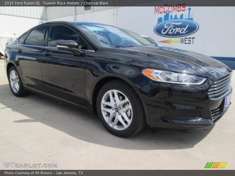 Tuxedo Black Metallic / Charcoal Black 2015 Ford Fusion SE