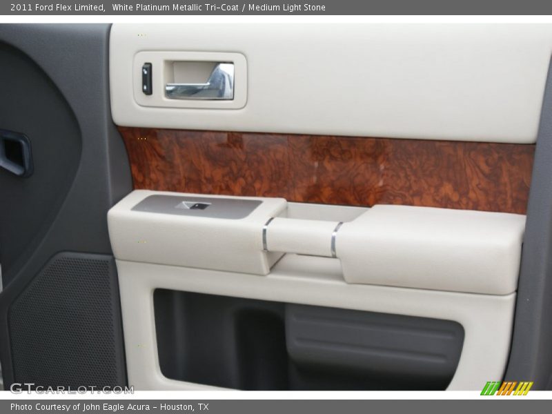 White Platinum Metallic Tri-Coat / Medium Light Stone 2011 Ford Flex Limited