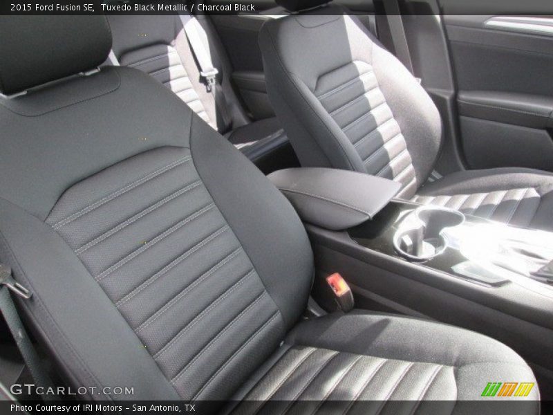 Tuxedo Black Metallic / Charcoal Black 2015 Ford Fusion SE