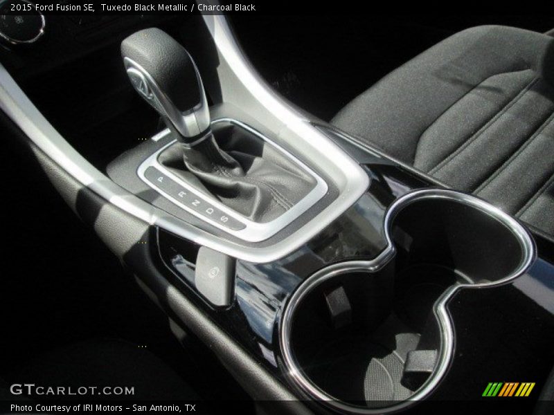 Tuxedo Black Metallic / Charcoal Black 2015 Ford Fusion SE