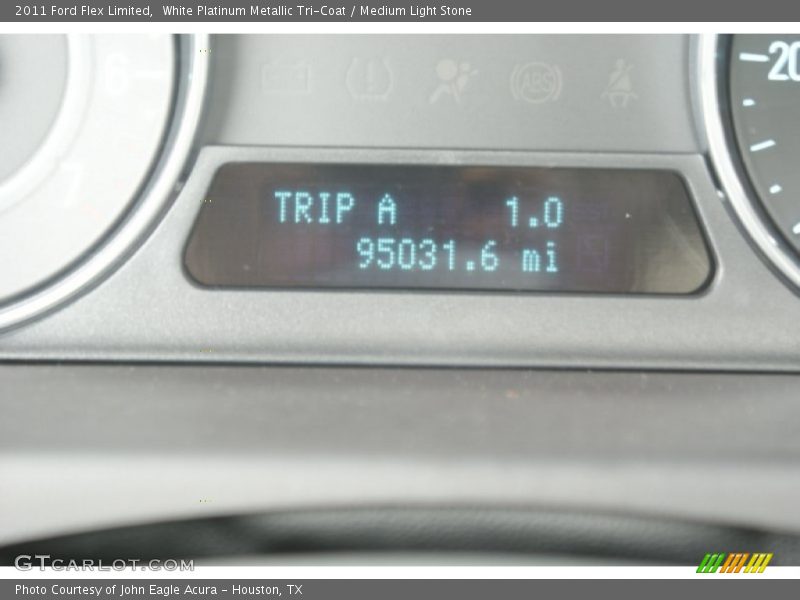 White Platinum Metallic Tri-Coat / Medium Light Stone 2011 Ford Flex Limited