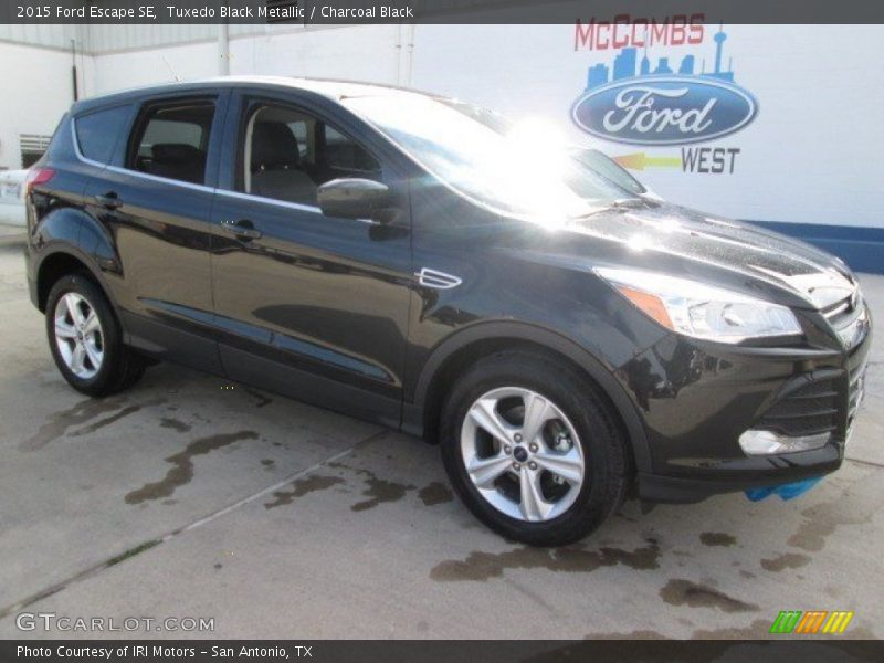 Tuxedo Black Metallic / Charcoal Black 2015 Ford Escape SE