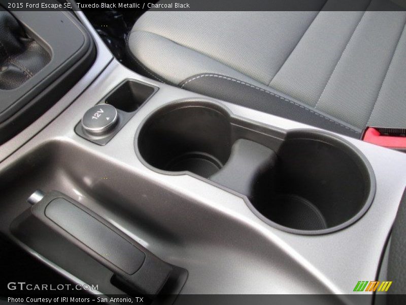 Tuxedo Black Metallic / Charcoal Black 2015 Ford Escape SE