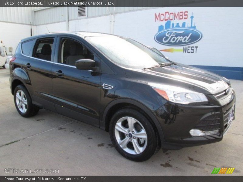 Tuxedo Black Metallic / Charcoal Black 2015 Ford Escape SE