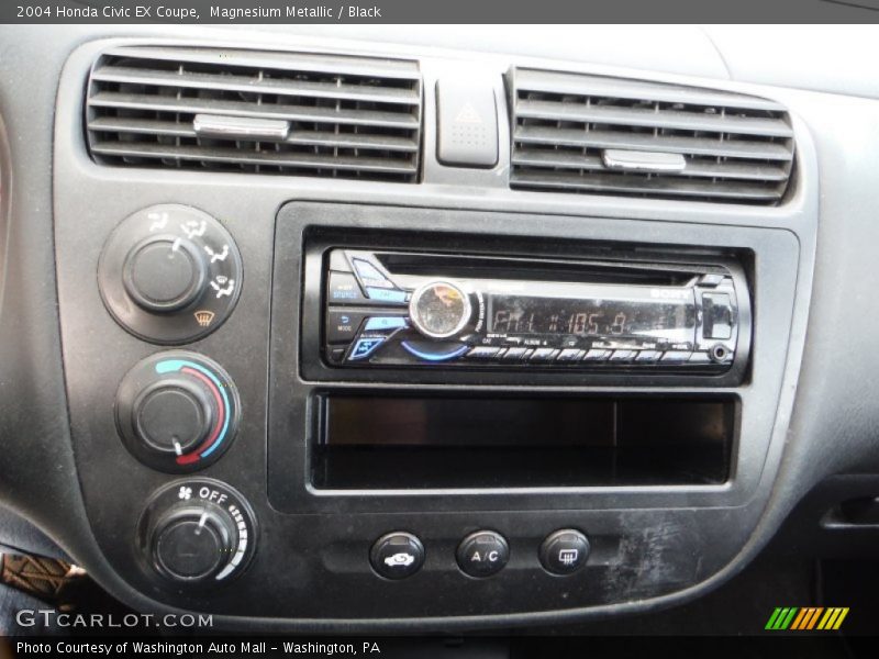 Magnesium Metallic / Black 2004 Honda Civic EX Coupe