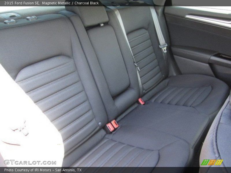 Magnetic Metallic / Charcoal Black 2015 Ford Fusion SE