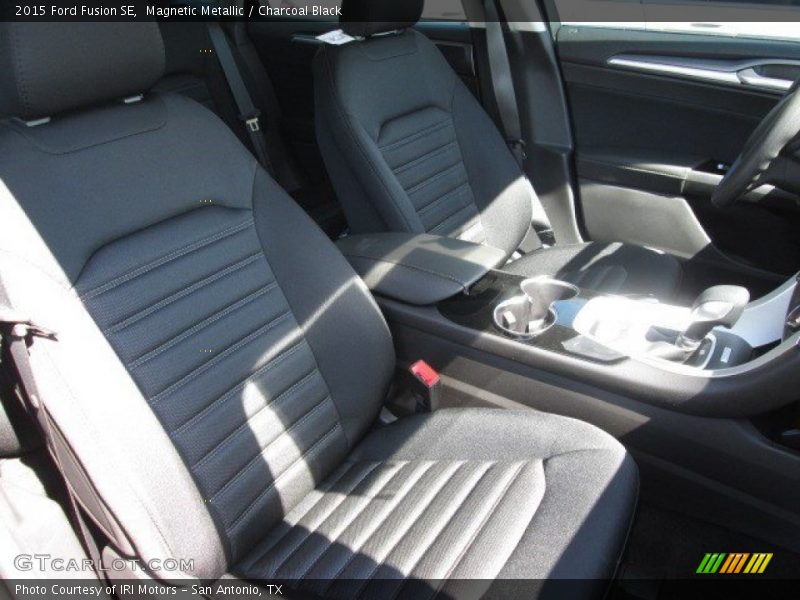 Magnetic Metallic / Charcoal Black 2015 Ford Fusion SE