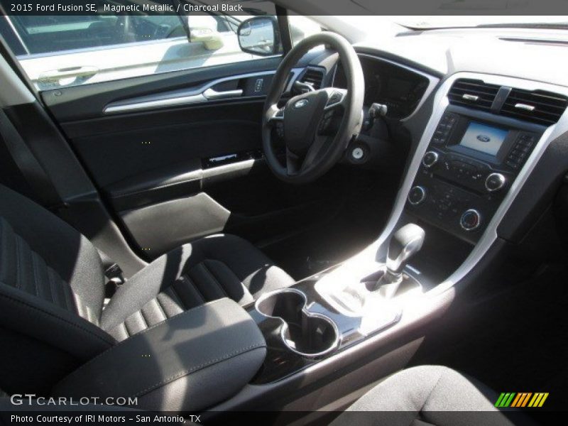 Magnetic Metallic / Charcoal Black 2015 Ford Fusion SE