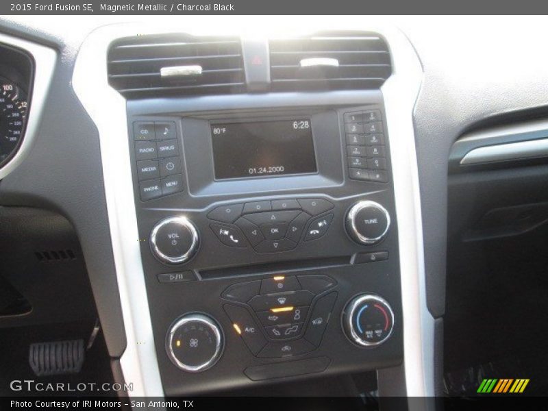 Magnetic Metallic / Charcoal Black 2015 Ford Fusion SE