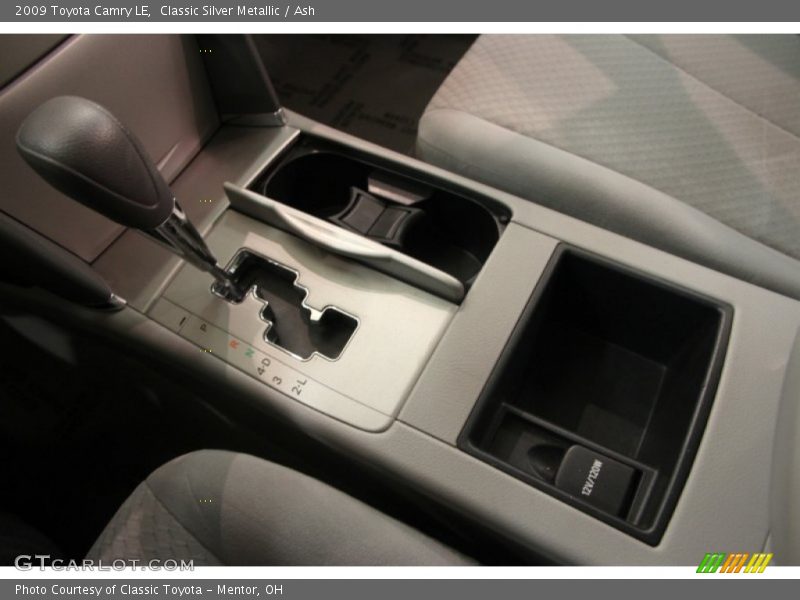 Classic Silver Metallic / Ash 2009 Toyota Camry LE