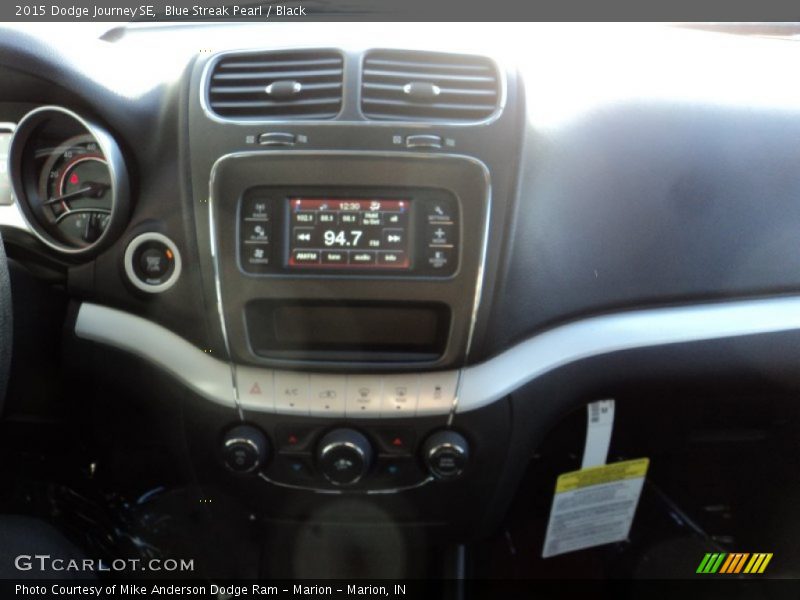 Blue Streak Pearl / Black 2015 Dodge Journey SE