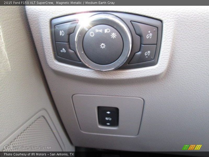 Magnetic Metallic / Medium Earth Gray 2015 Ford F150 XLT SuperCrew